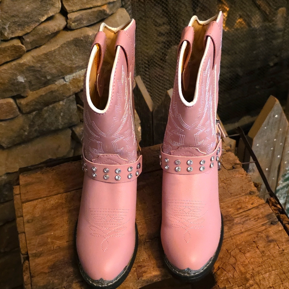 Durango Pink Quilted Boots with Rinestone And Chains - Picture 2 of 13